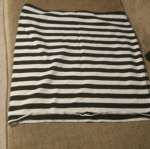 Old Navy Striped Pencil Skirt